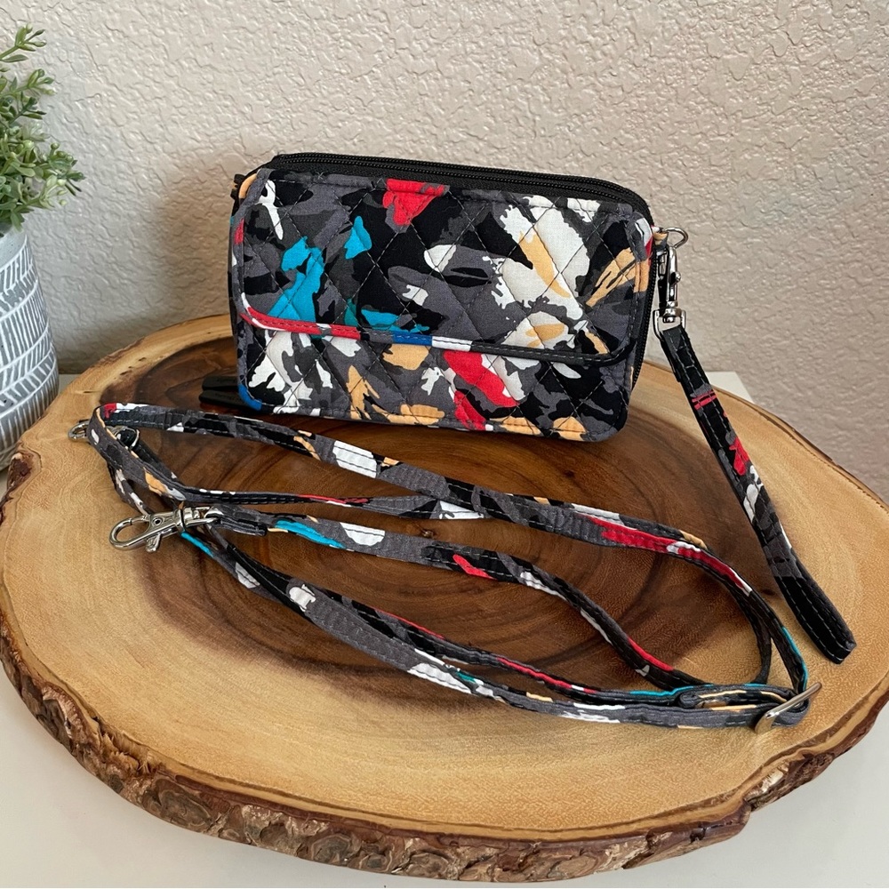 NWOT Vera Bradley Quilted All In One Convertible Wristlet/Crossbody Purse Bag